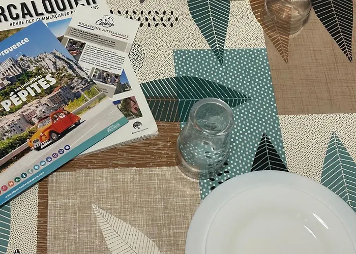 Au Calme Les Hirondelles * Les Mées